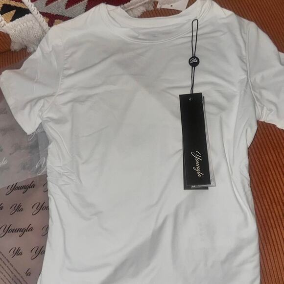Young LA Waist Delete Tee Size XS In White Brand New With Tags & packaging - Picture 2 of 5